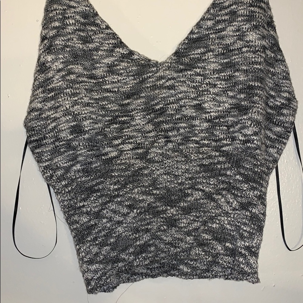 crop top - Picture 4 of 5